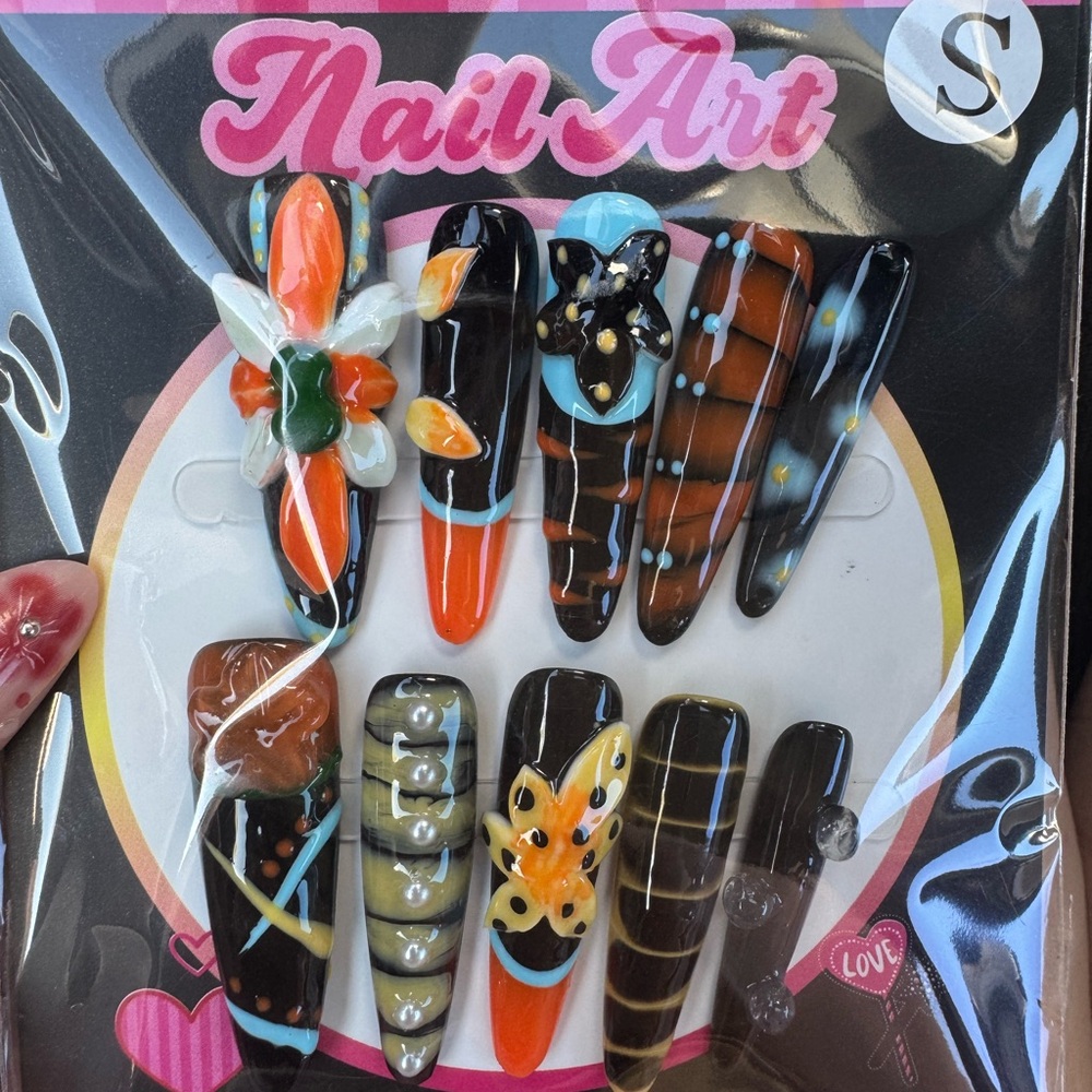 Colorful Nail Art Set with Floral Designs